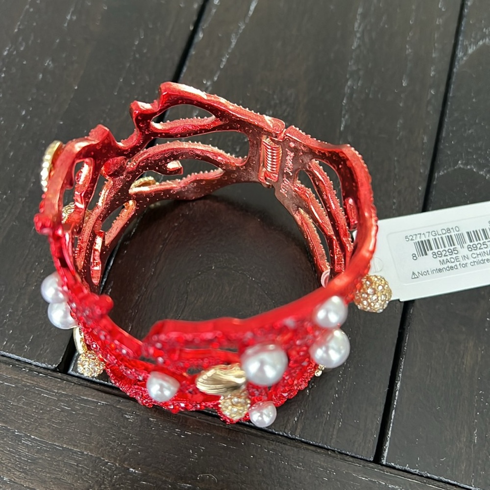 Betsey Johnson Bangle Bracelet - Picture 5 of 11